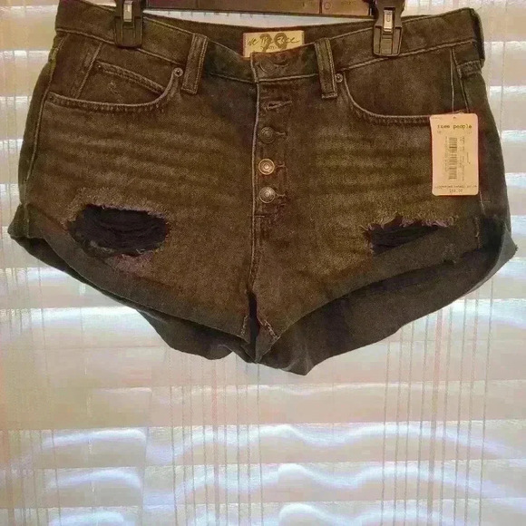 NWT Women's Free People black denim shorts, sz 6/8 (29), $20 - Picture 4 of 5